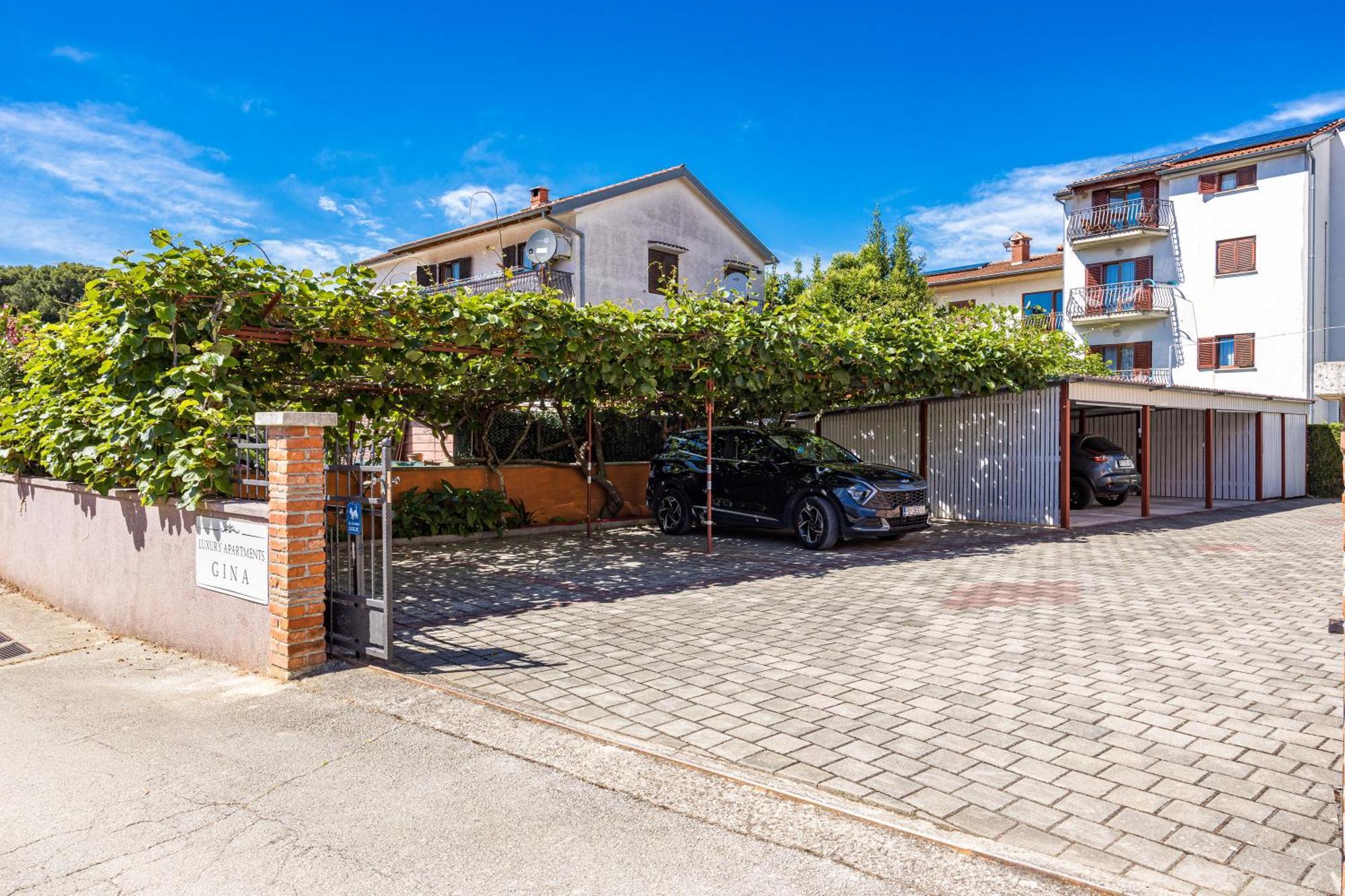 Luxury Apartments Gina Rovinj Exterior photo